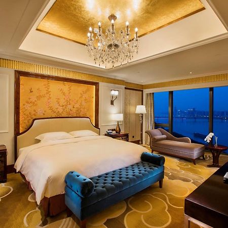 Hilton Wuhan Yangtze Riverside Luaran gambar