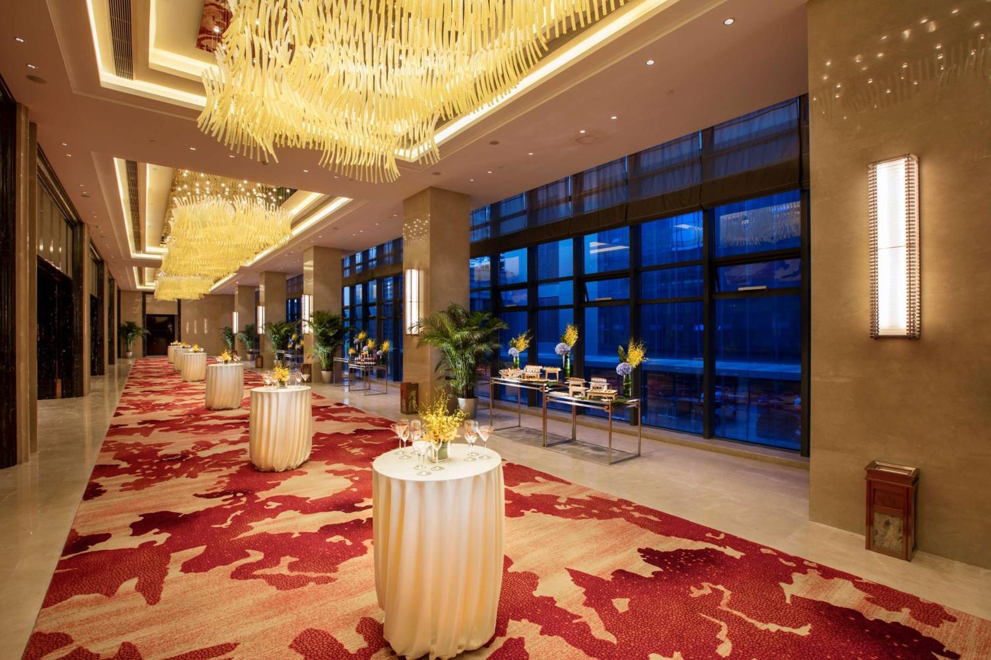Hilton Wuhan Yangtze Riverside Luaran gambar
