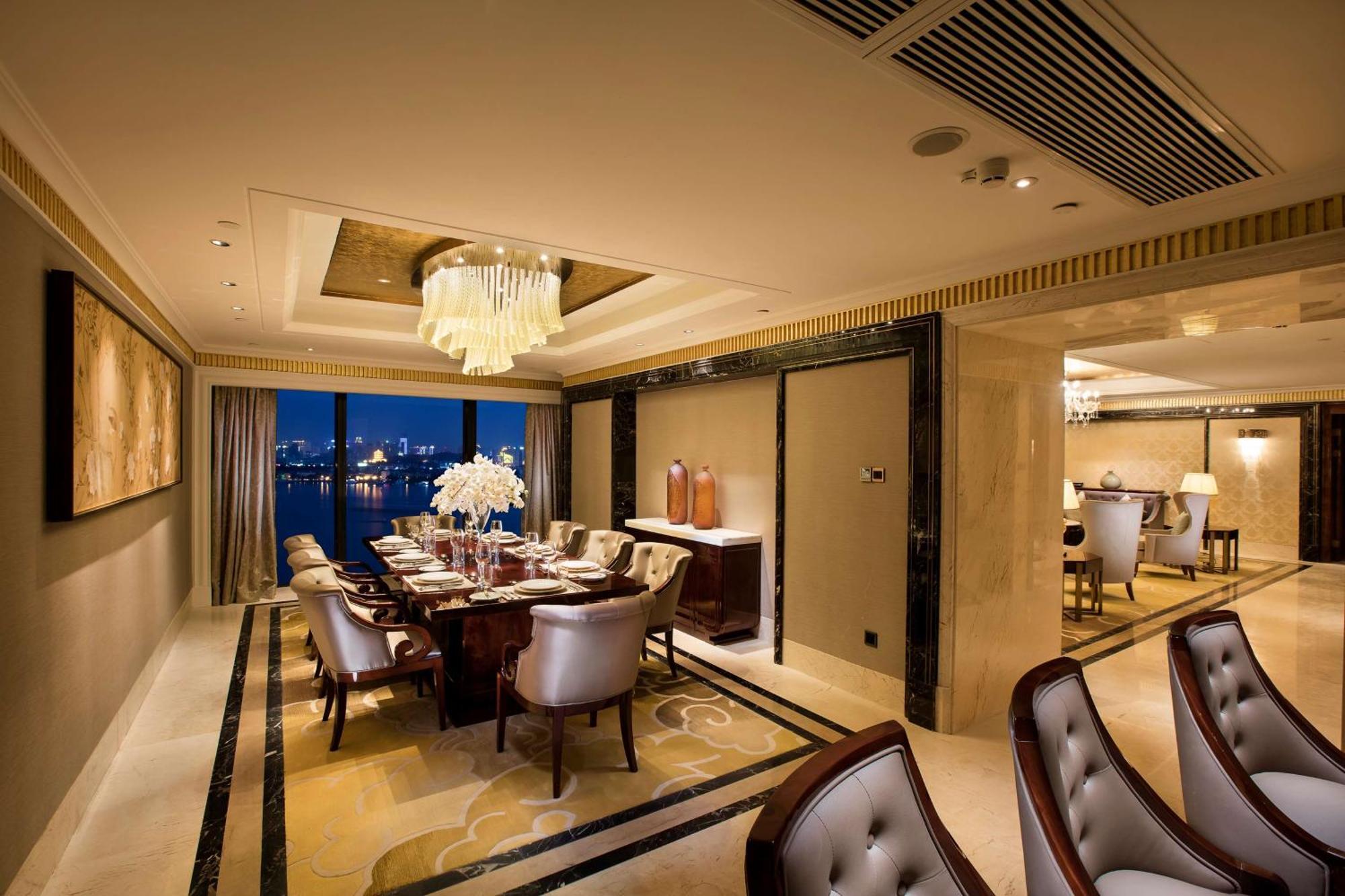 Hilton Wuhan Yangtze Riverside Luaran gambar