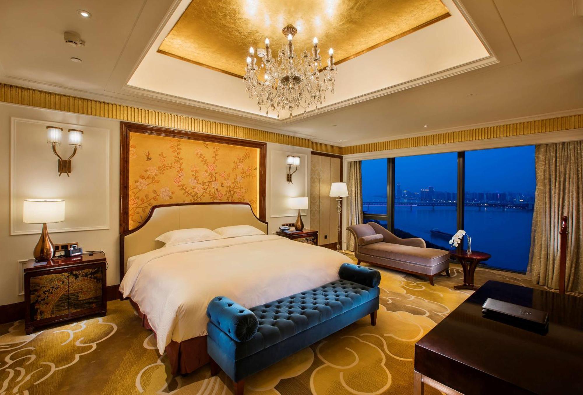 Hilton Wuhan Yangtze Riverside Luaran gambar