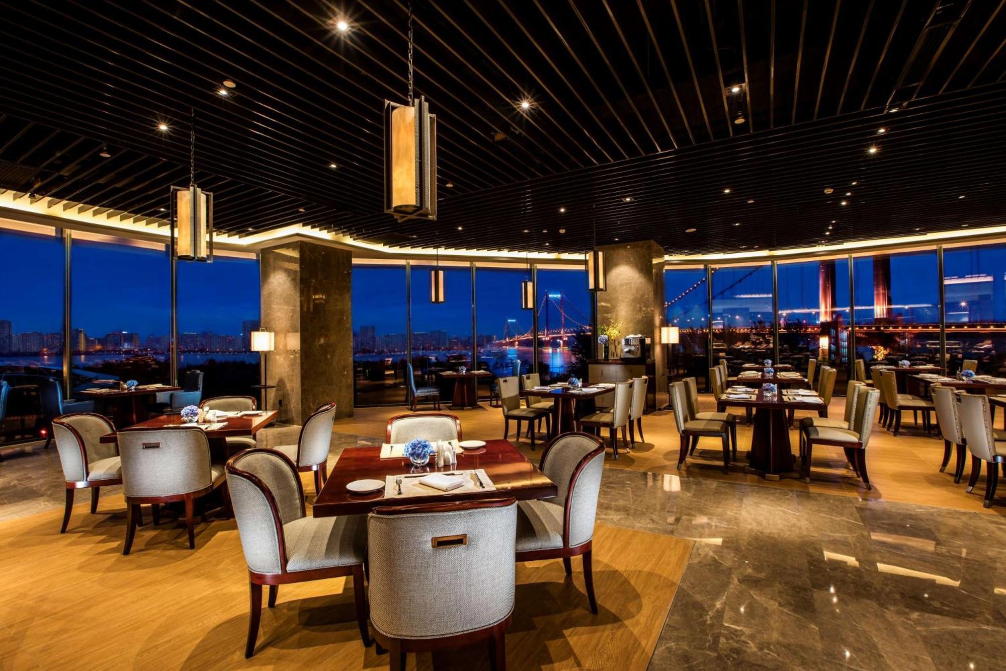 Hilton Wuhan Yangtze Riverside Luaran gambar