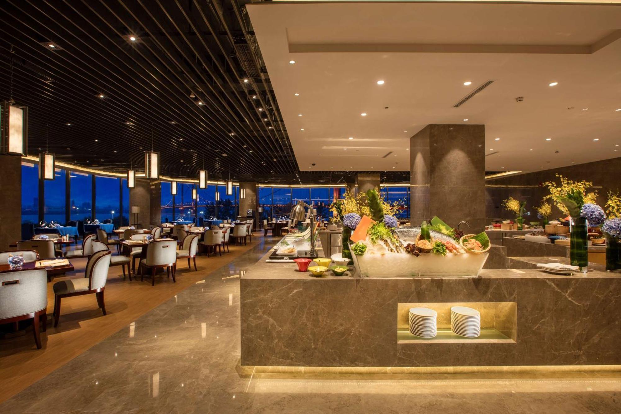 Hilton Wuhan Yangtze Riverside Luaran gambar