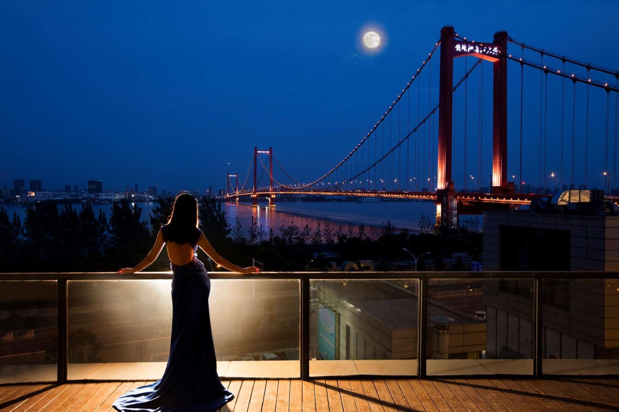 Hilton Wuhan Yangtze Riverside Luaran gambar
