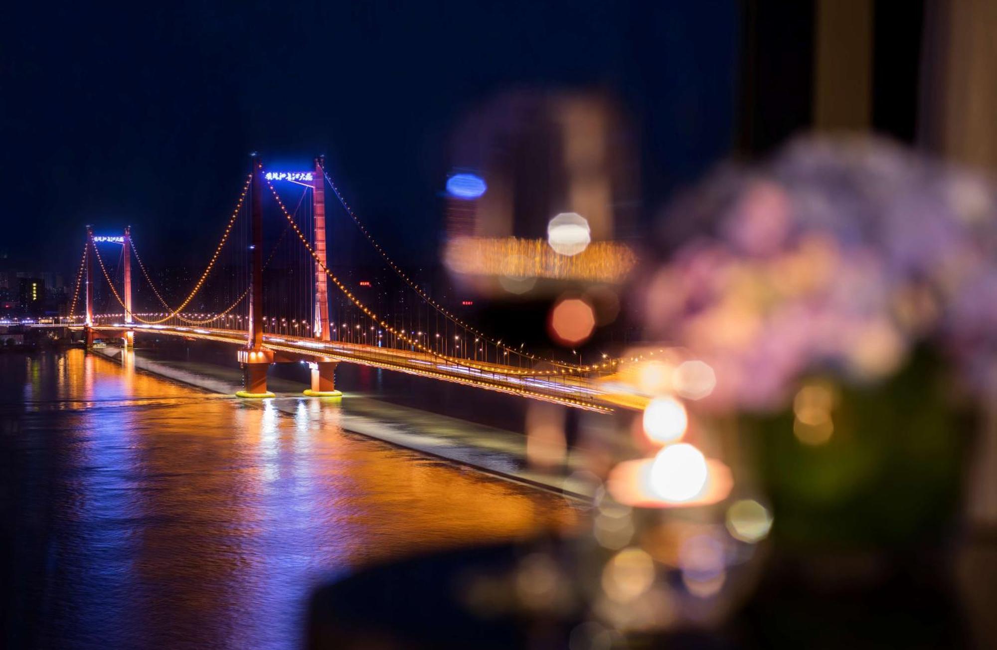 Hilton Wuhan Yangtze Riverside Luaran gambar