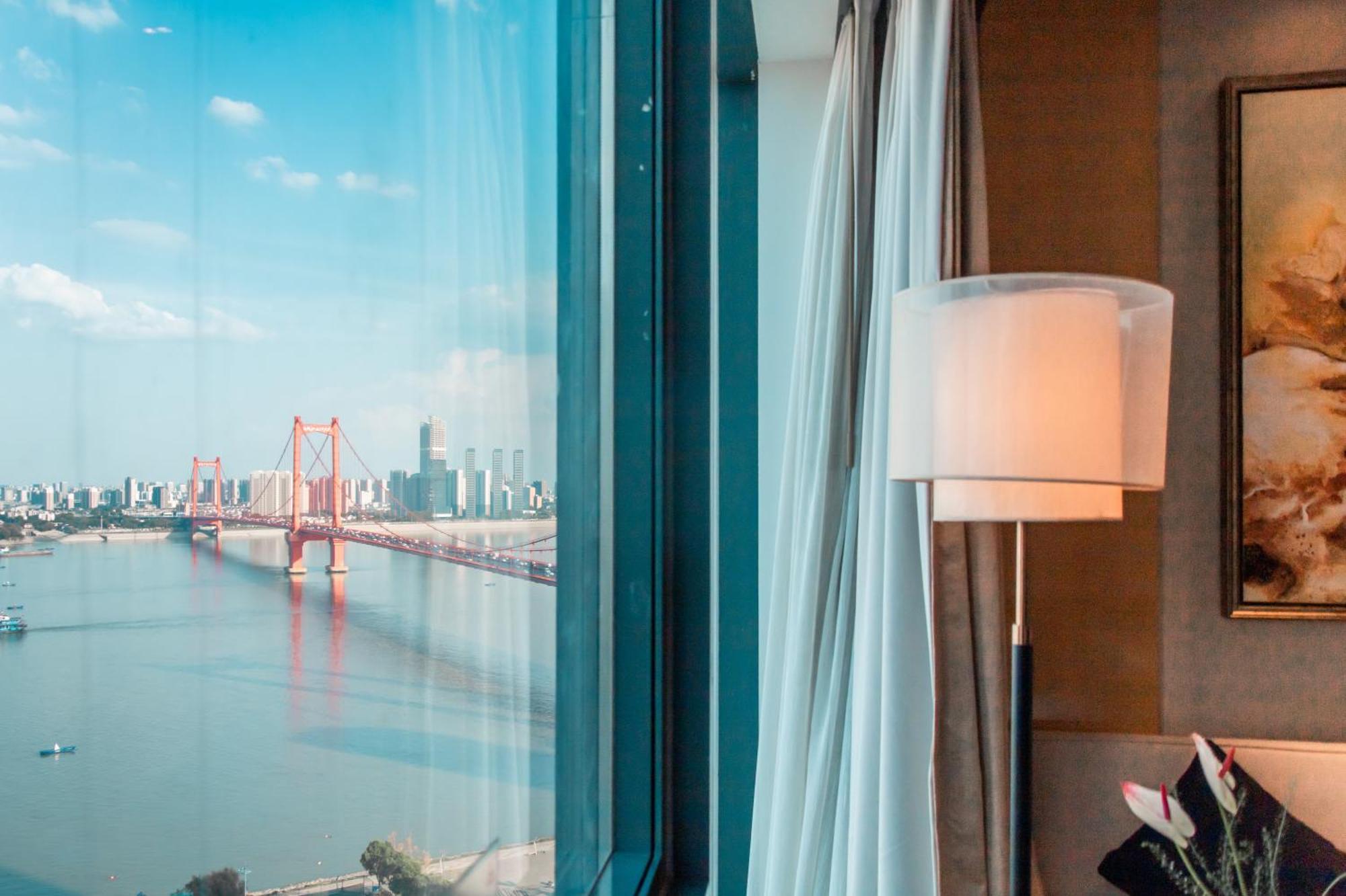 Hilton Wuhan Yangtze Riverside Luaran gambar