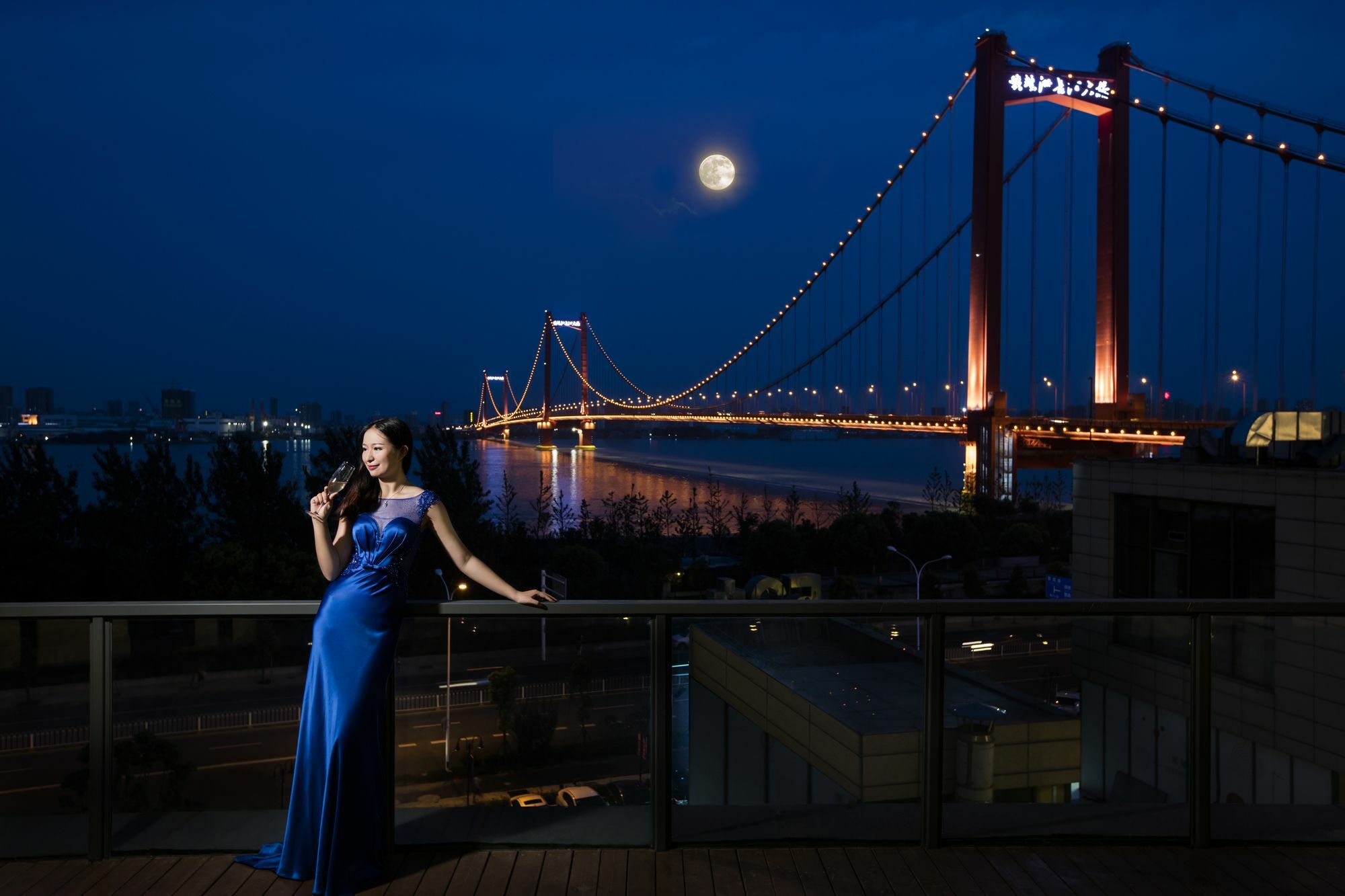 Hilton Wuhan Yangtze Riverside Luaran gambar